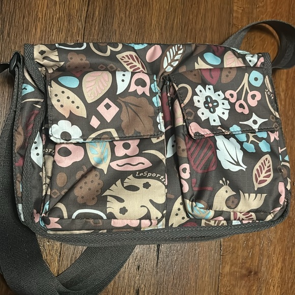 LeSportsac crossbody nylon purse bag - Picture 5 of 15